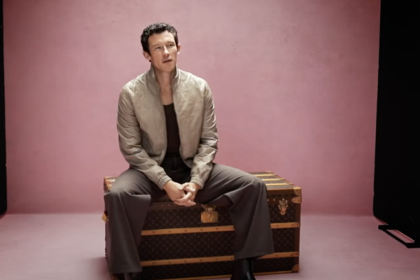 Callum Turner nowym ambasadorem Louis Vuitton